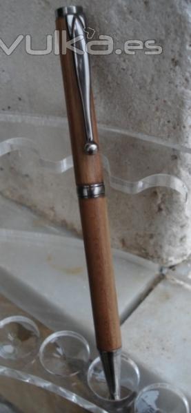 Bolígrafo en madera de morera antigua