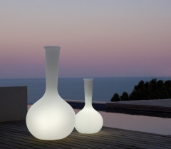 Macetero con luz vondom