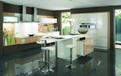 Diseno de cocina cuisine plus con isla en el centro