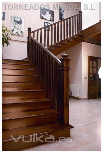 Escalera de madera, con Barandilla mod.35