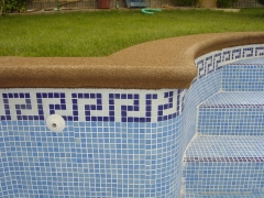 Proyeccion de suber tres en bordillos de piscinas como reparacion y anti deslizantes