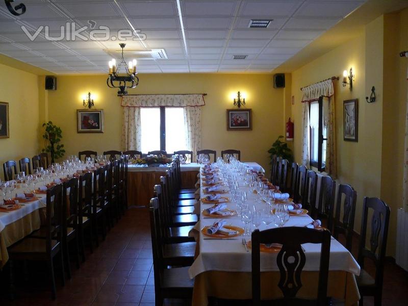 Comedor montado para una celebración 