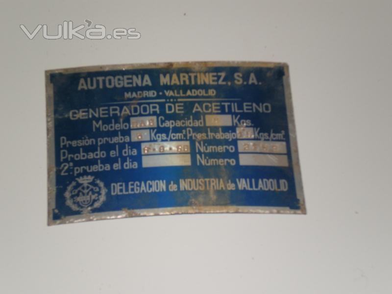 Placa de nuestra autogena Martinez , de los aos 60. Sin restaurar.