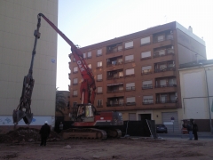 Muros pantalla mercado municipal de moncada