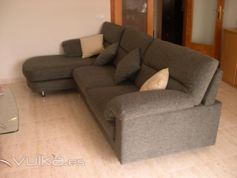 Sof 3 plazas con chaiselongue tapizado con tela seleccionada del cliente