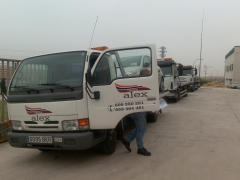 Gruas alex, tiene una flota de gruas y camiones adaptada a las mayores exigencias de nuestros client