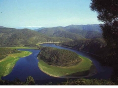 Si visita Las Hurdes puede maravillarse con lugares como este.