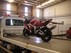 Fabricacion de soporte expecial de motos sobre grua