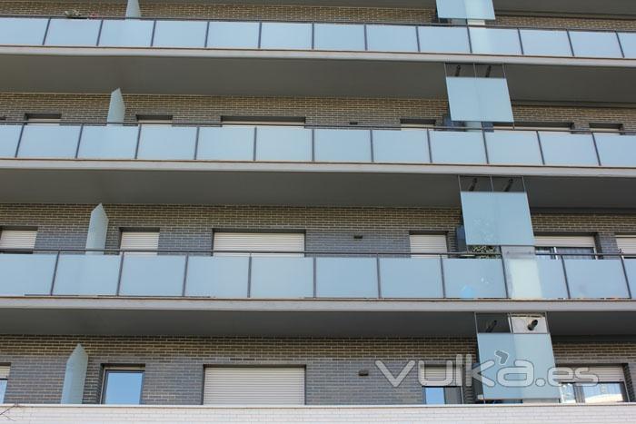 Balcones de hierro y cristal