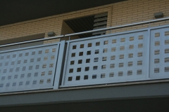 Balcones de hiero con pasamanos de acero inoxidable