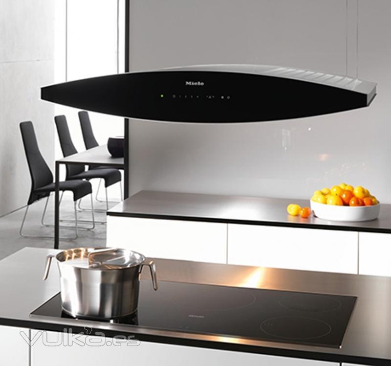 Miele DA 7000 D- http://cocinasricardo.blogspot.com/2011/01/aura-tecnologia-de-recirculacion-en.html