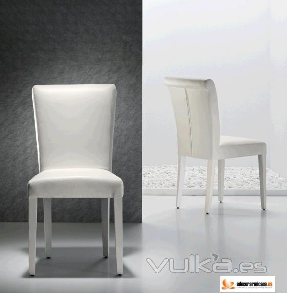 Silla dolte en blanco