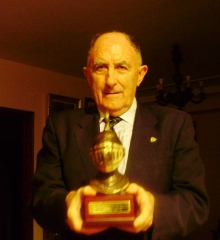 Trofeo infanzones del nalon 2010, concedido a los hermanos felgueroso, que fue entregado en sama