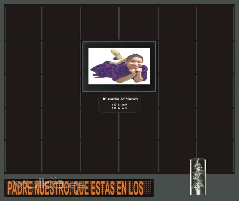 Lápida Solar con LCD y Rótulo Led para personalizar fotografias e incluir una oracion, verso ...