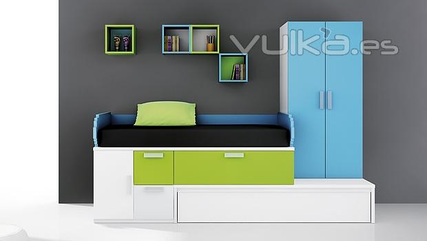 Composicion de muebles juveniles diferentes