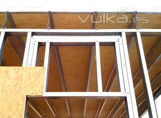 Detalle de la Estructura de acero galvanizado para una casa steel framing