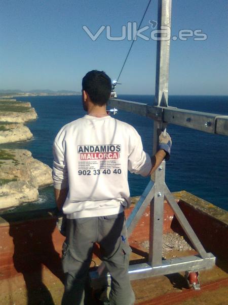 andamios mallorca montando andamio colgante electrico en hotel mallorca