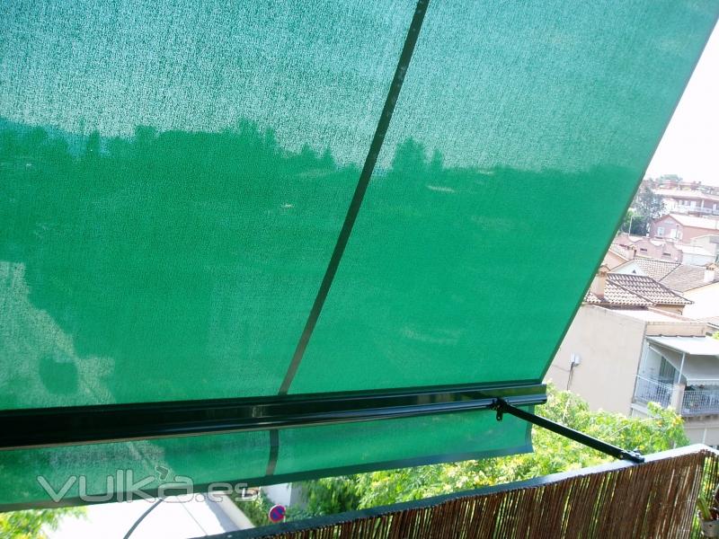 Toldo brazo de balcon