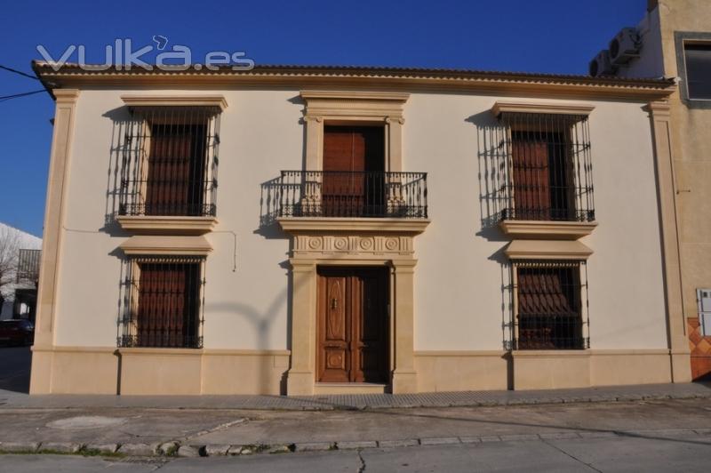 Molduras de piedra para puertas y ventanas