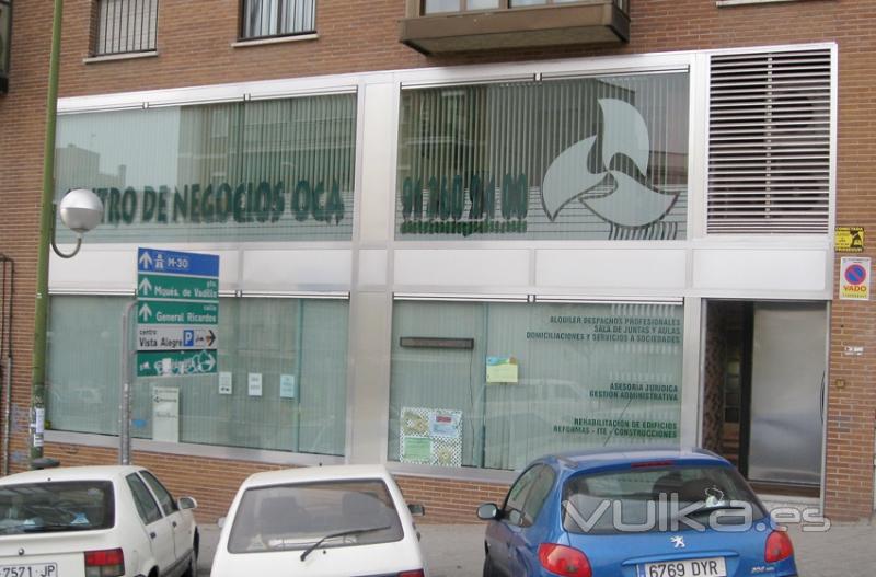 Entrada Centro de Negocios Oca