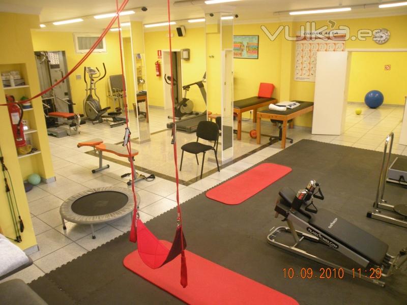 2 Salas de Amplio Gimnasio