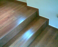 ESCALONES SUELO LAMINADO