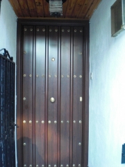 Puerta de calle de seguridad RUSTICA I. madera