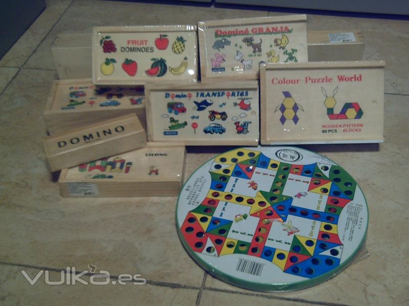 juegos: damas chinas, majian, dominoes, etc.