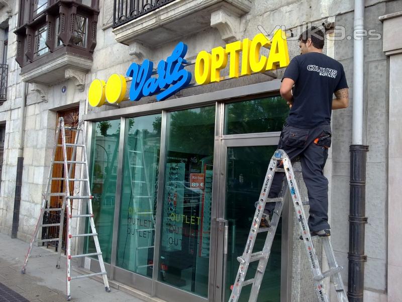 LETRAS CORPOREAS CON LUZ DIRECTA