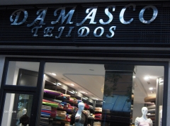 Nuevas instalaciones de damasco tejidos en c/ manuel fuentes bocanegra, 1 (junto a c c zoco)