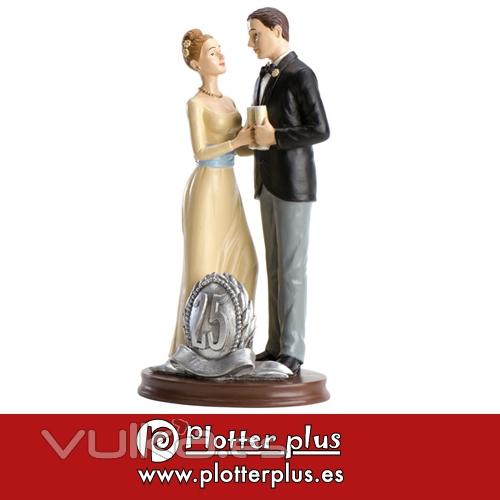 Figuras de novios chulsimas para adornar el mejor pastel de boda del mundo mundial