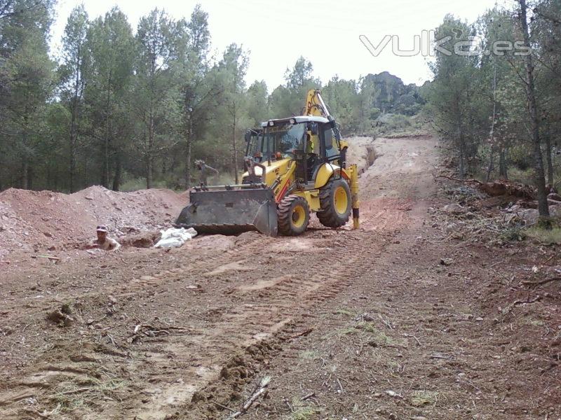 trabajando en obra gasoducto