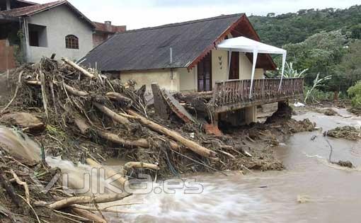 Proteger su casa de los deslizamientos de tierra