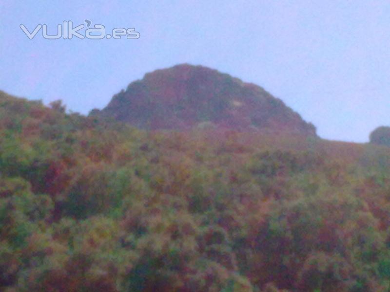 CANCHO DEL RELOG EN SOLANA DE CABAÑAS PUEBLO SITUADO CERCA DE DELEITOSA (CACERES)