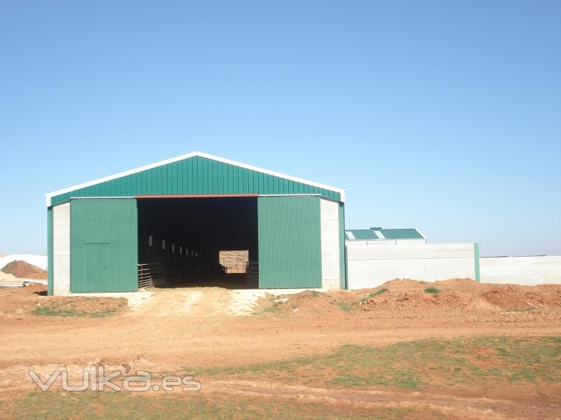 NAVES GANADERAS CORRAL RUBIO(Albacete)