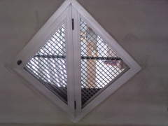 Ventana aluminio triangular polideportivo campoamor alcantarilla