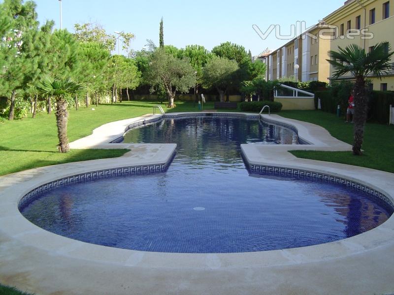 Piscina comunidad de vecinos.