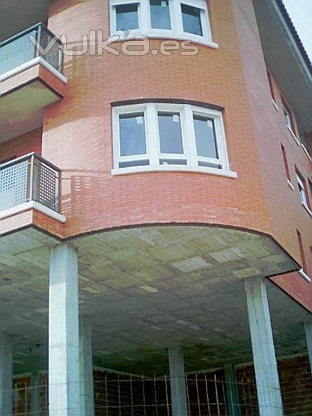 VENTANAS Y BALCONES