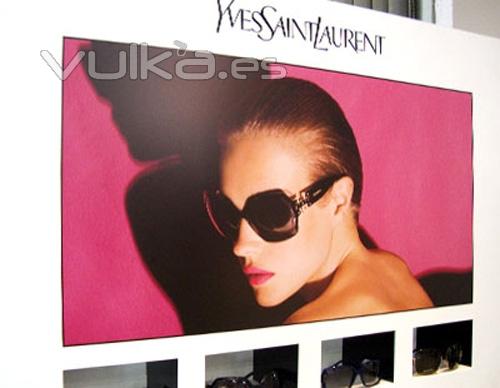 Montaje de escaparates para tiendas de la marca Yves Saint Laurent