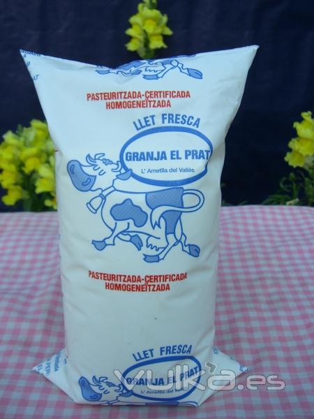 Leche fresca en bolsa de litro 