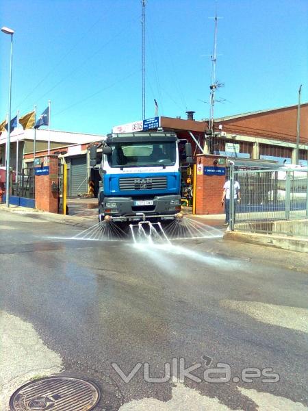 Riego de calles por baldeo sistema alta presin