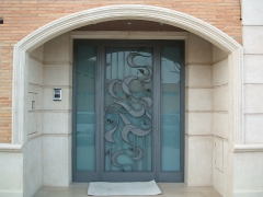 Puerta de hierro artistica