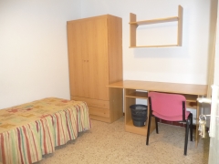 Hbaitacion individual grande interior