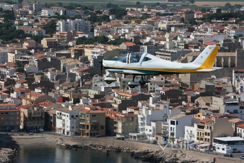 volar en avioneta a la costa brava girona