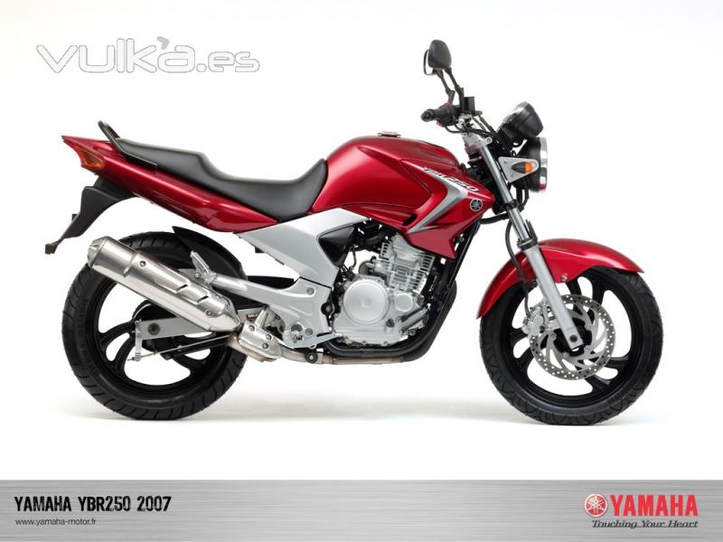 moto Yamaha YBR 250 C.C. para permiso A2