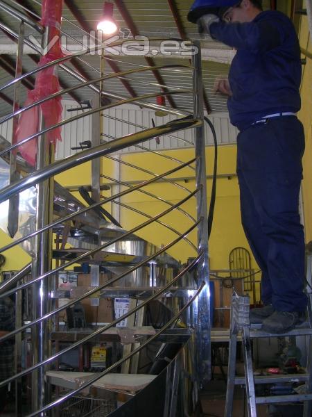 Detalle escalera caracol inox A316