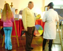 Carlos roces, en clase, con andrea y raquel