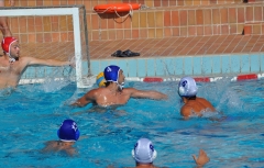 Waterpolo Valencia, waterpolistas del Club Natacin Silos de Burjassot Valencia jugando un partido d