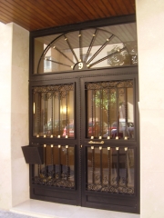 Puerta zaguan fabricada y montada por luis calatayud valencia