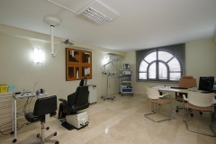 Clinica del Rio en San Pedro de alcnátara , Marbella, con más de 20 Especialidades